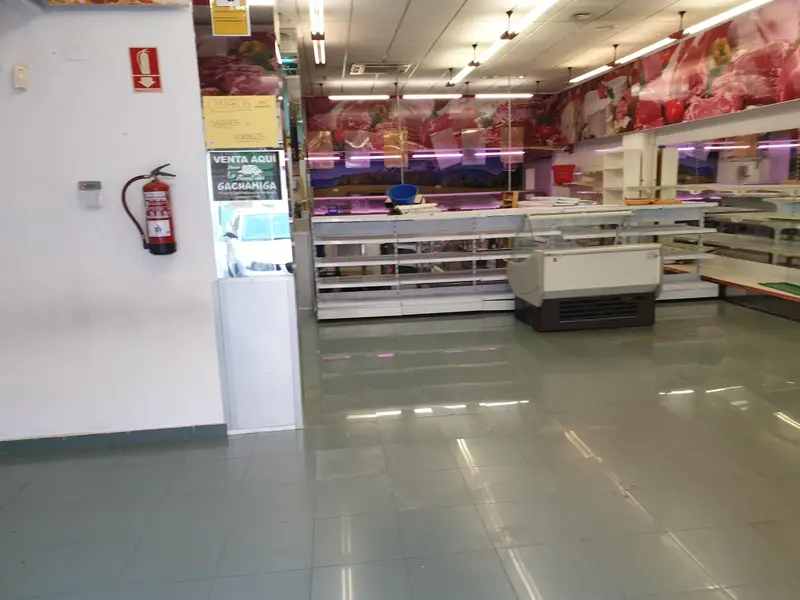 Venta Local Comercial Luminoso Elda 280m2