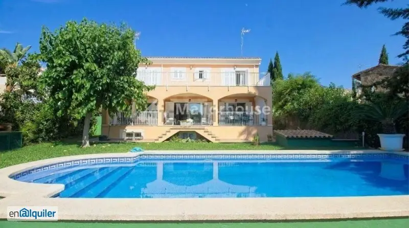 Chalet con Piscina en Alcudia 4 Habitaciones 350m2