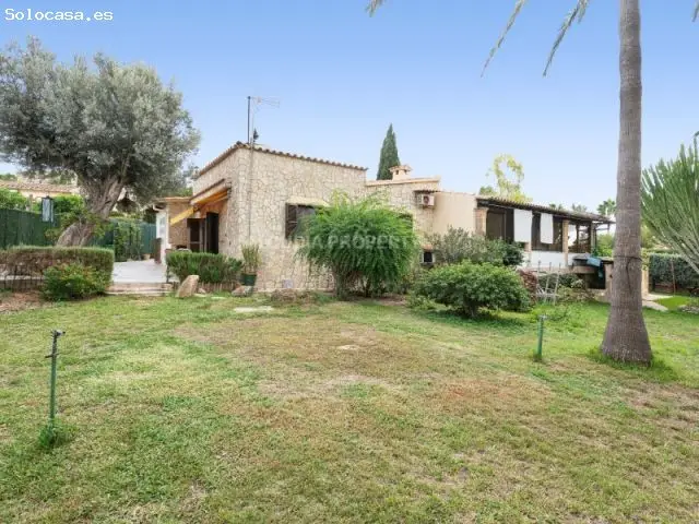 Chalet con Piscina y Casa de Invitados en Zona Residencial de Alcudia