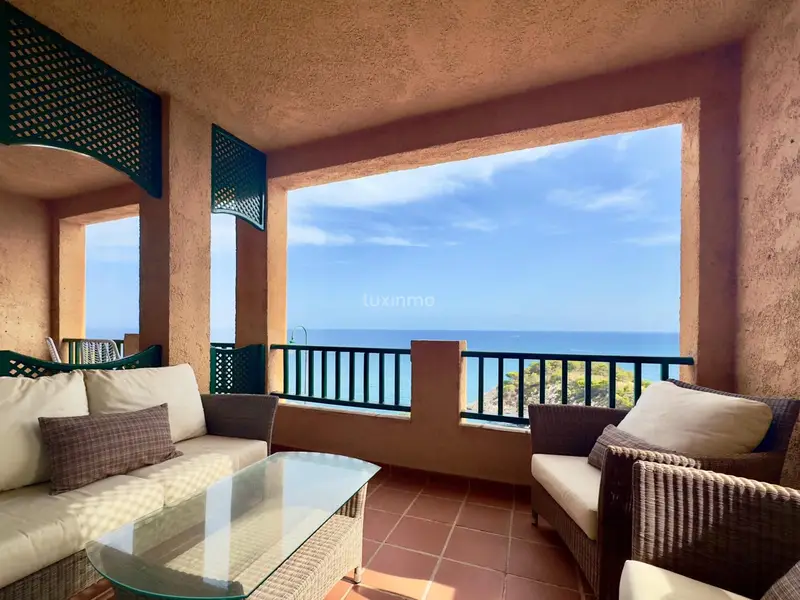 Apartamento en Altea con Vistas al Mar y Piscina