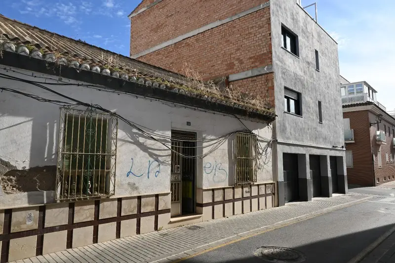 Venta Terreno con Patio en Maracena 175m2 Alta Edificabilidad