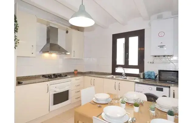 Apartamento 5 Dormitorios Barri Gotico Cerca Universitat Pompeu Fabra