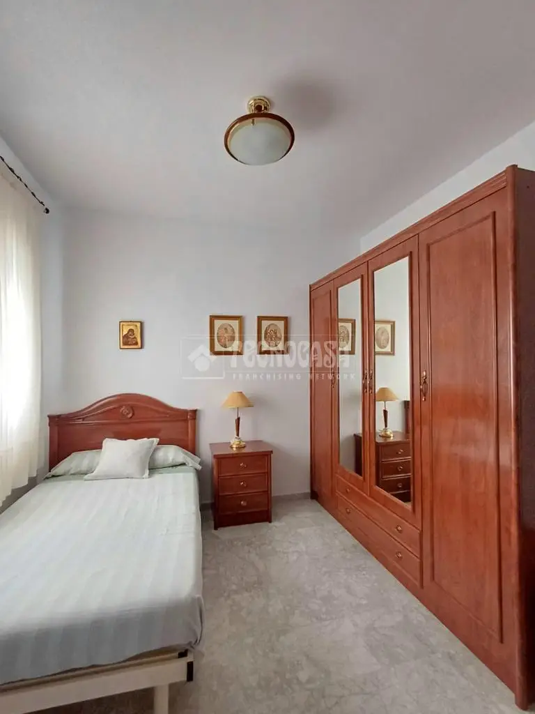 Casa Adosada en Zona Residencial Familiar