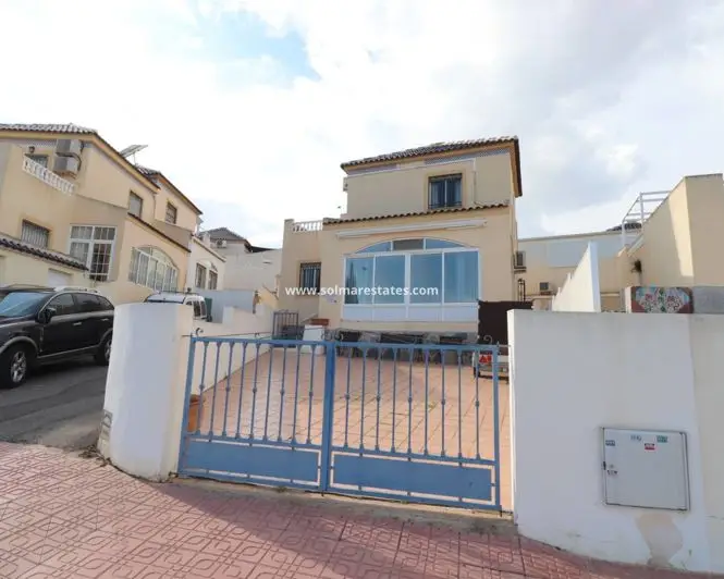 Villa en Venta Los Balcones 3 Dormitorios