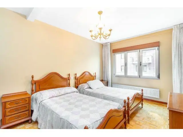 Piso Grande y Centrico en Mieres 4 Habitaciones 2 Baños