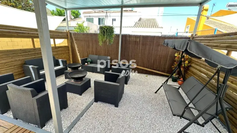 Casa Pareada en Venta Los Barrios Vega del Golf 5 Dormitorios