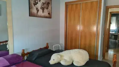 Chalet Pareado en Venta en Yuncos 4 Dormitorios 250m2