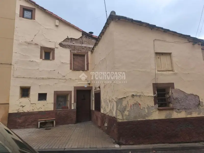 Casa en Venta Torrelaguna 5 Dormitorios Gran Patio y Garaje