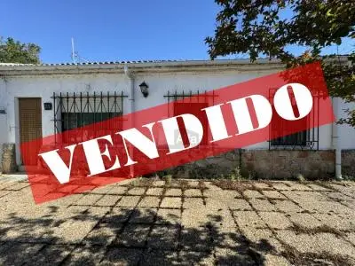 Casa en Venta Sanchidrian Avila 4 Dormitorios Patio Piscina Comunitaria