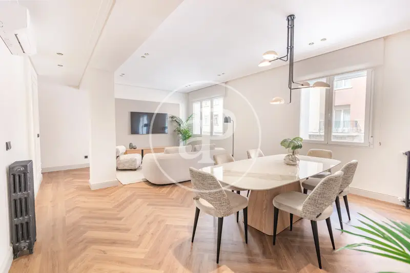 Piso Reformado en Barrio de Ibiza 123m2 2 Dormitorios 2 Baños