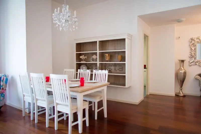 Apartamento de Lujo con Piscina Gimnasio y Sauna cerca Portal del Angel