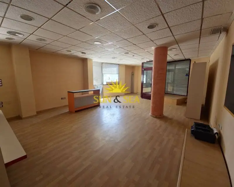 Local Comercial en Orihuela ciudad 50m² Alquiler