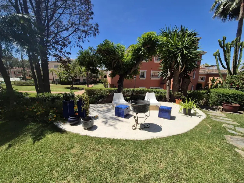 Apartamento Planta Baja con Jardin Privado en Park Beach Estepona