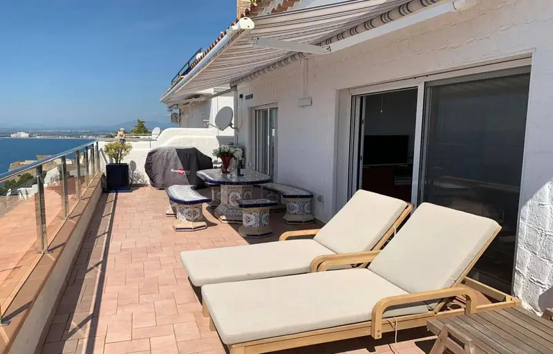 Apartamento en venta en Roses con vistas al mar
