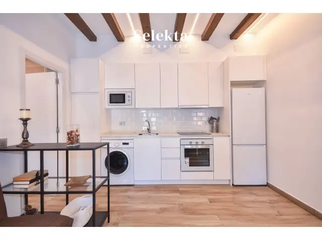 Apartamento en Alquiler Barceloneta Playa Reformado Amueblado