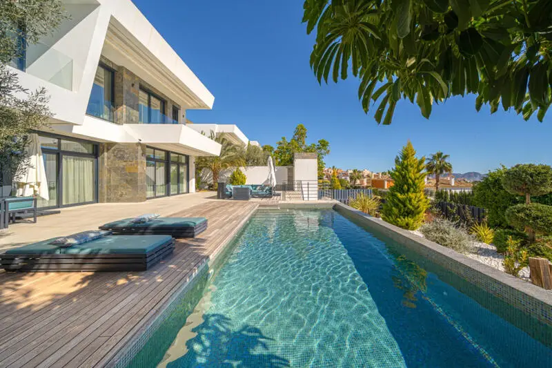 Villa de Lujo en Finestrat con Vistas al Mar 5 Dormitorios
