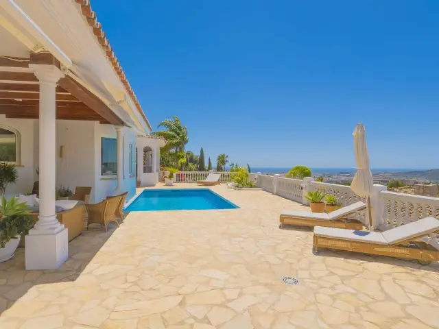 Casa Villa de Lujo 3 Dormitorios Sierrezuela Vistas al Mar