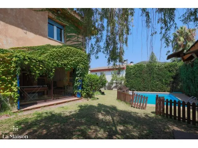 Casa en Venta en Cabrils Barcelona 397m2 4 habitaciones Jardin Piscina
