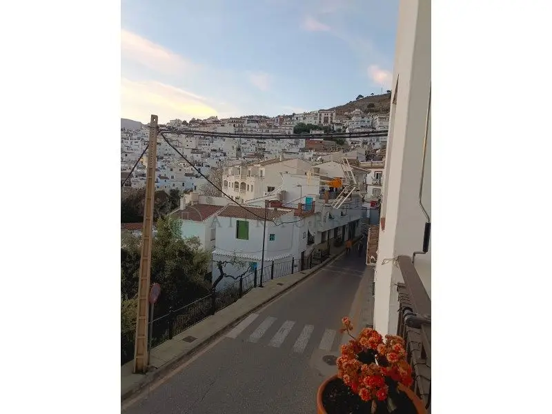 Venta Piso con Terraza en Cómpeta