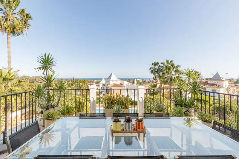 Villa 5 Dormitorios Málaga Alquiler Lujo Piscina Vistas Mar