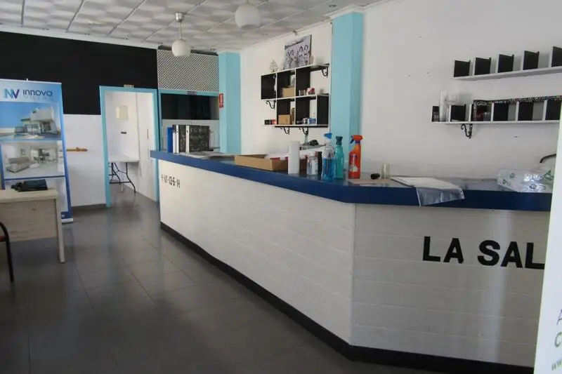 Local Comercial en Venta Cabo Roig 135m2 Oficina Bar Terraza