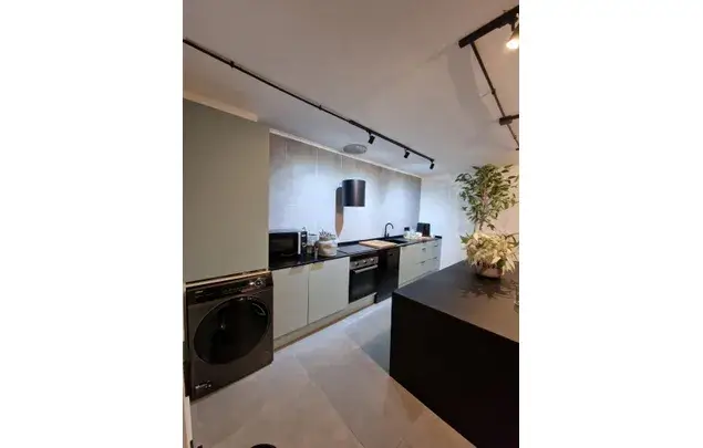 Apartamento 4 Dormitorios Barcelona Estudiantes Amigos