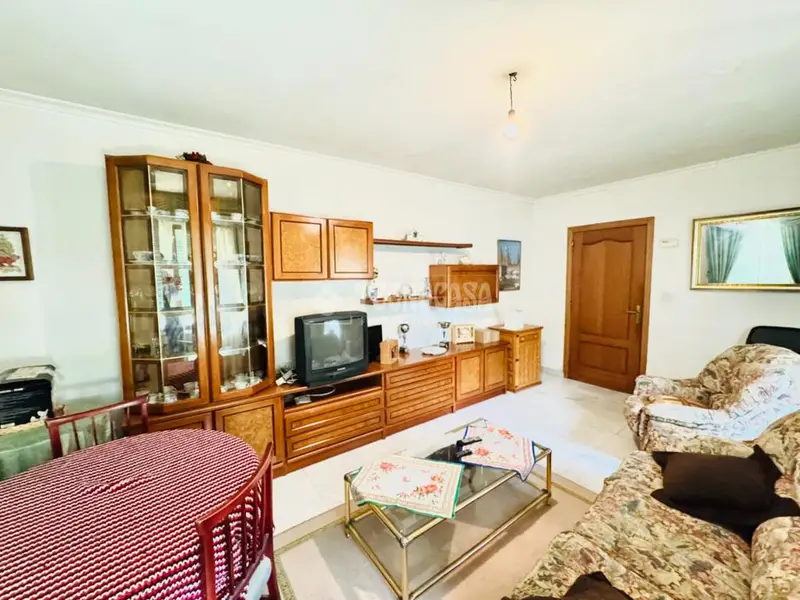 Casa en venta en Segovia: ideal para reformar e invertir