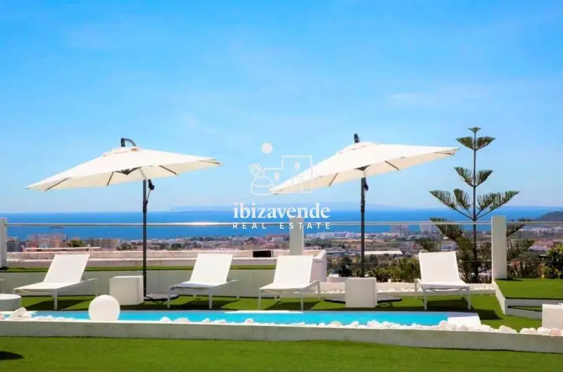 Villa de Lujo en Ibiza con Vistas al Mar y Licencia Turistica