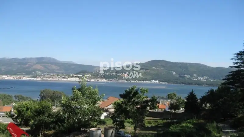 Casa en venta en A Guarda con vistas al río Miño