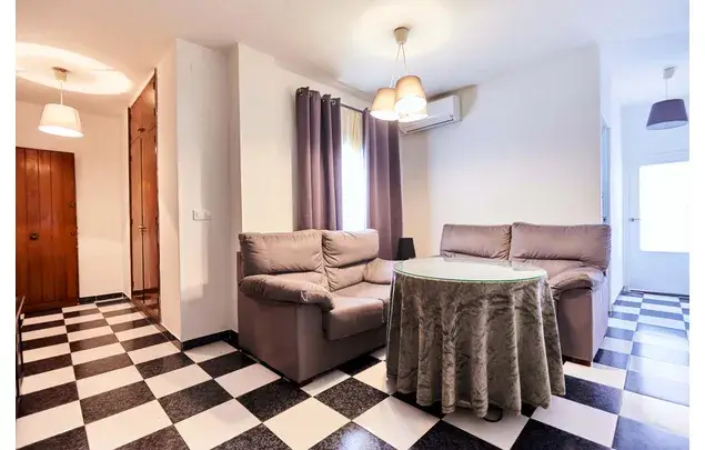 Habitacion 70m2 Alcal
 de Guadaira
