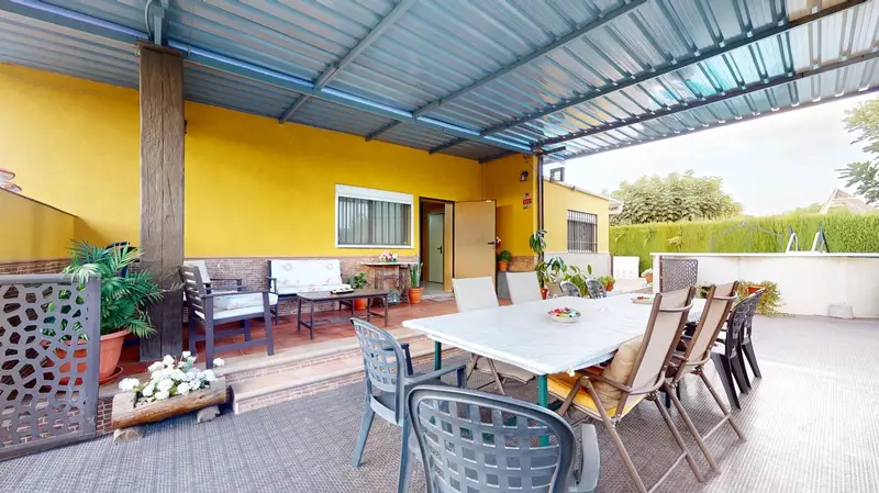 Chalet con Jardin en Villarrubia Cordoba Autosuficiente