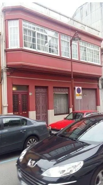Casa en Venta Carballo Centro con Calefaccion 4 Dormitorios