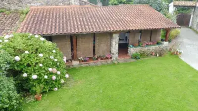 Casa en venta en Poblado de Mazcuerras, cerca de Calle de Luzmela Real