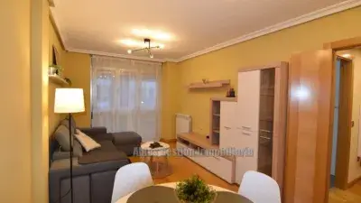 Piso en Alquiler Oviedo Ciudad Naranco 2 Dormitorios 2 Baños Garaje Trastero