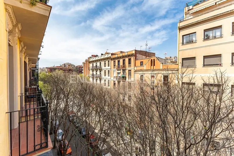Apartamento Lujo Sant Antoni Barcelona 80m2 2Dormitorios 2Banios