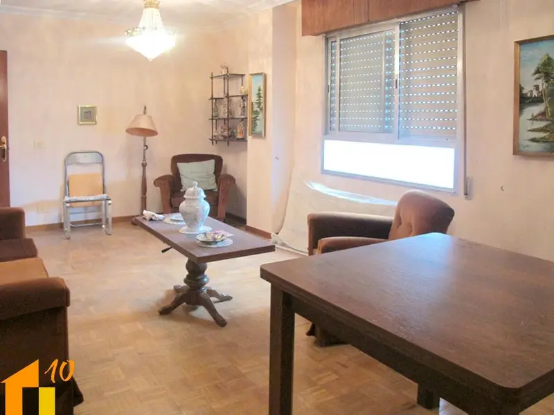 Venta Piso con calefacción en Centro Burgos