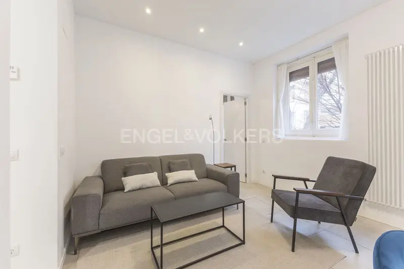 Apartamento amueblado 2 dormitorios Embajadores Madrid