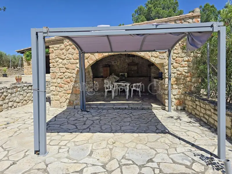 Chalet en Venta en Chella Valencia Impresionante Villa con Vistas Panoramicas