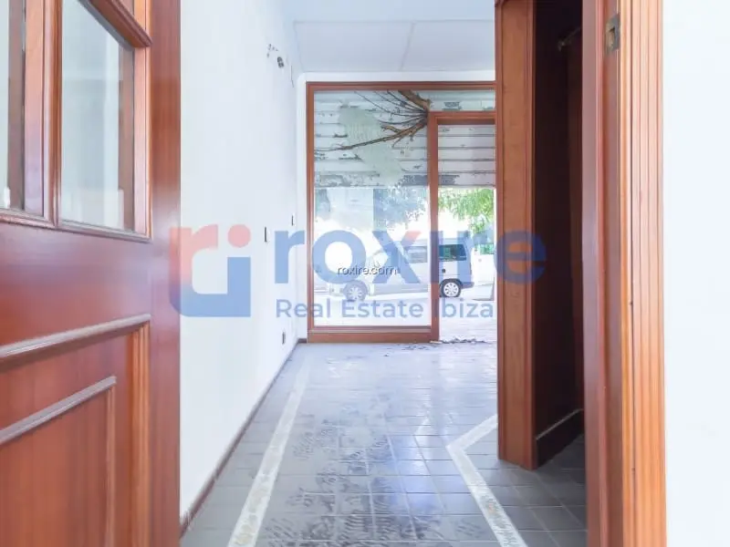 Local Comercial en Venta Sant Antoni de Portmany 78m2 Terraza Altillo