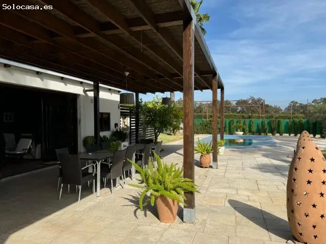 Chalet de Lujo en Venta en Badajoz