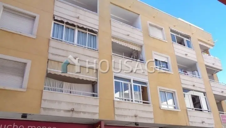 Apartamento en venta en Torrevieja centro cerca del Real Club Náutico