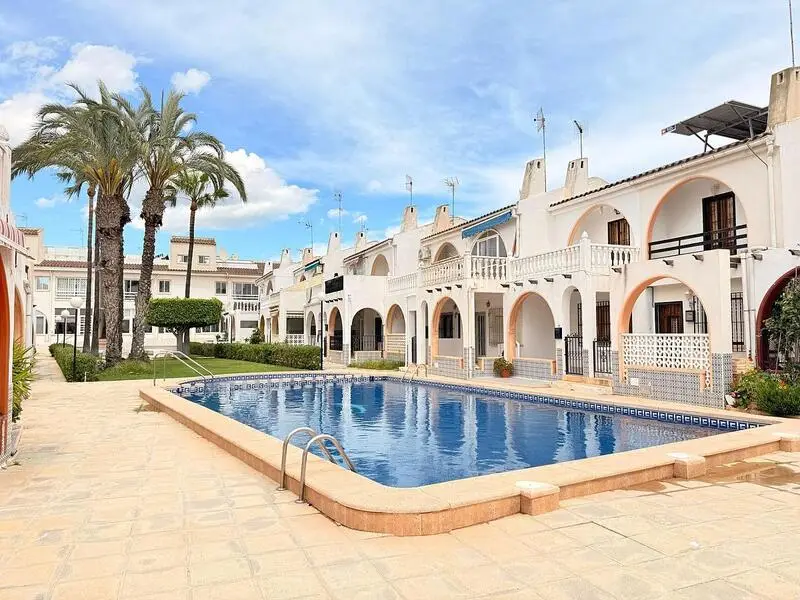 Adosado 2 Dormitorios Piscina Torrevieja El Chaparral
