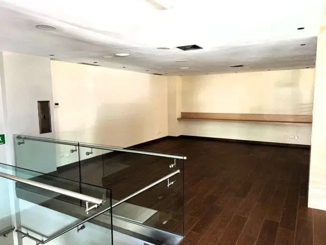 Local Comercial 550m2 Pueblo Nuevo Guadiaro Alquiler