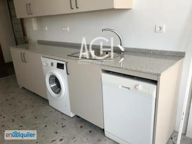 Alquiler piso 5 dormitorios 3 baños Basurto Zorroza Bilbao Estudiantes