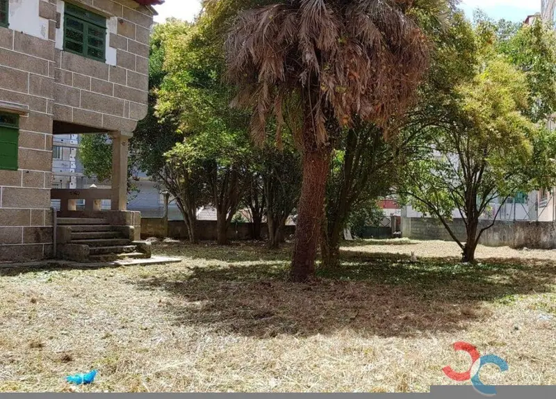 Chalet en venta Vigo Teis 3 plantas 5 dormitorios 1166m2