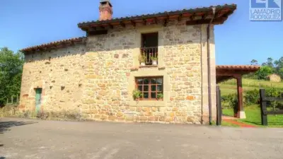 Casa Adosada en San Vicente del Monte con Finca de 11000m2