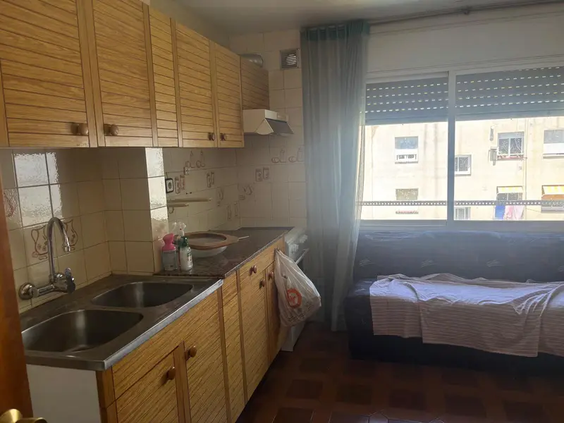 Piso en Pineda de Mar con Terraza y Piscina Comunitaria