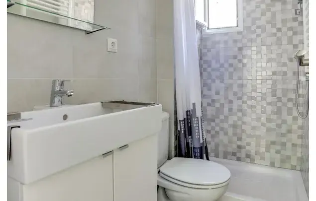 Rent 3 bedroom apartment in Madrid