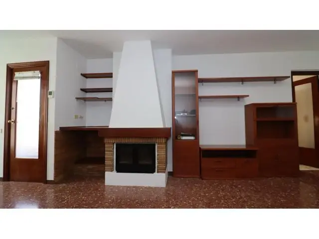 Piso espacioso en Alcanar para familias