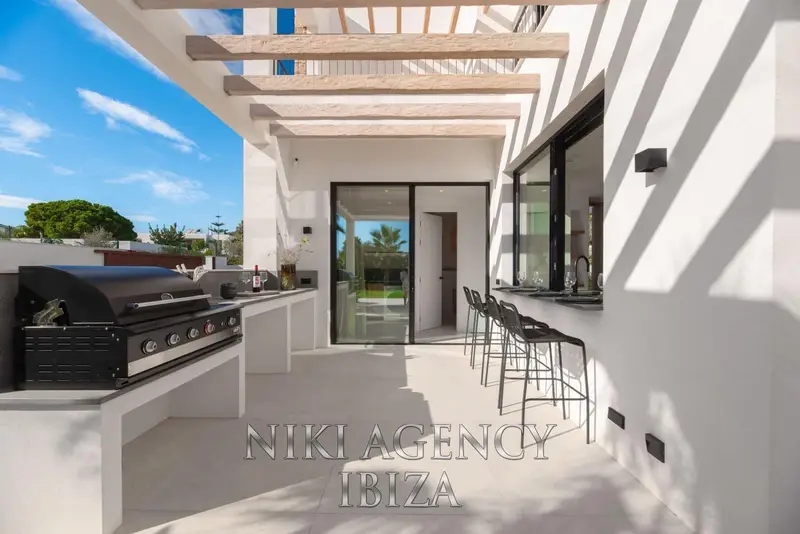 Villa de Lujo en Venta en Sa Carroca Ibiza